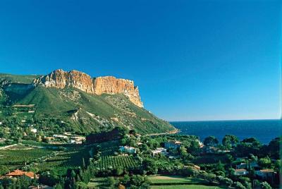 Transfer from the Port of Marseille to Cassis Transfer from the Port of Marseille to Cassis