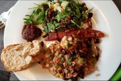 French dinner with a Mediterranean touch in the heart of Nice French dinner with a Mediterranean touch in the heart of Nice