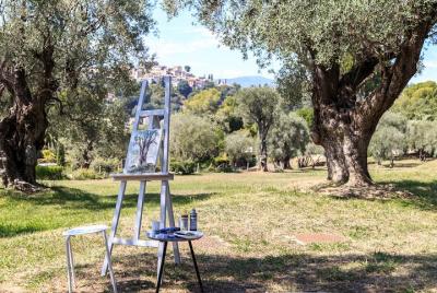 Creative wander in Renoir’s Garden Creative wander in Renoir’s Garden