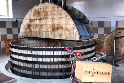 The Connoisseurs from Reims The Connoisseurs from Reims