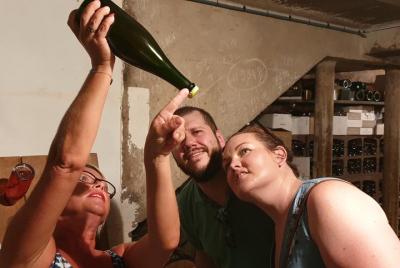 Champagne expert experience Champagne expert experience