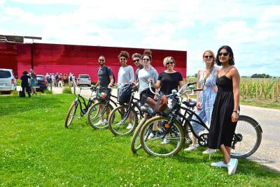Excursion of Saint-Emilion by bike. Excursion of Saint-Emilion by bike.