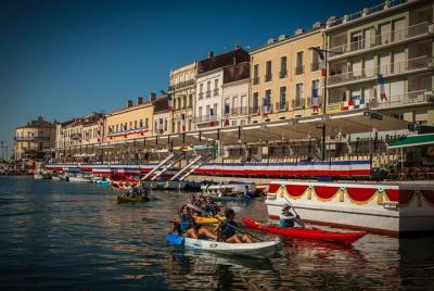 3 Hour Sea Kayak Trip in the Canals of Sete 3 Hour Sea Kayak Trip in the Canals of Sete