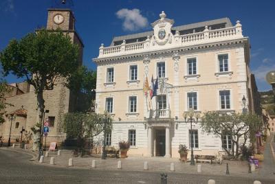 Hike & History in Ollioules: Medieval Village in Provence Tour Hike & History in Ollioules: Medieval Village in Provence Tour