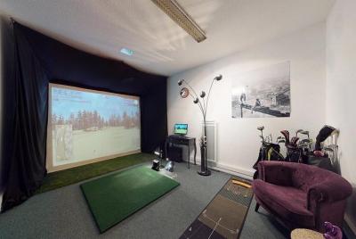 Golf Toulouse - Simulator golf session in downtown Toulouse Golf Toulouse - Simulator golf session in downtown Toulouse