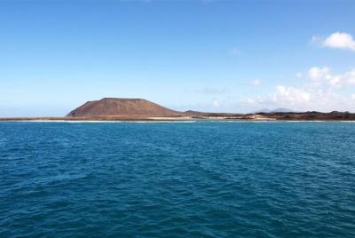 Full Day Trip to Lobos Island From Lanzarote All Inclusive With W