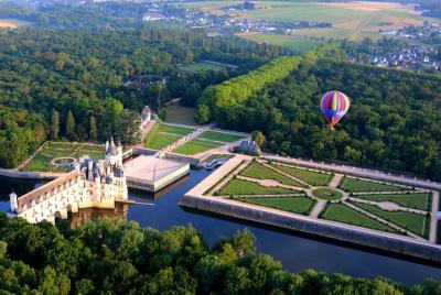 Loire Valley Hot-Air Balloon Ride Loire Valley Hot-Air Balloon Ride