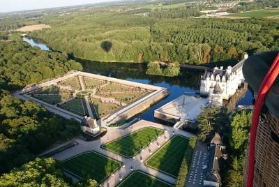 Hot-Air Balloon Ride over the Loire Valley, from Amboise & Chenonceau Hot-Air Balloon Ride over the Loire Valley, from Amboise & Chenonceau