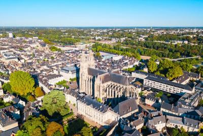 Fun walk in Tours - A childhood tour (s) Fun walk in Tours - A childhood tour (s)
