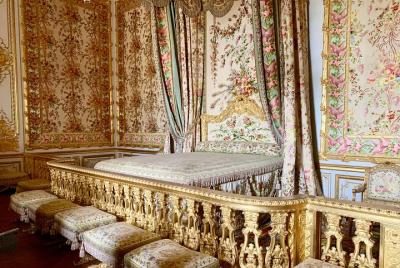 Versailles Palace & Marie-Antoinette Versailles Palace & Marie-Antoinette's Estate Full Day Private To