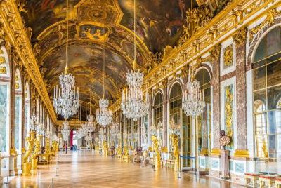 Palace of Versailles Skip the Line Ticket & Audio Tour on a Mobil