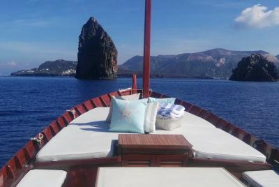 Lipari and Vulcano Private Boat Tour (7 hours) Lipari and Vulcano Private Boat Tour (7 hours)