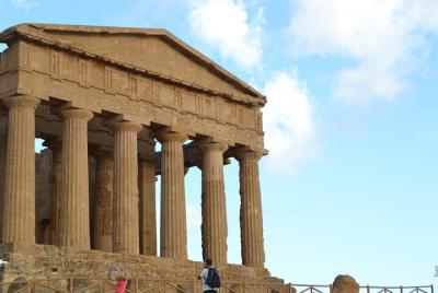 Private transportation to the Valley of the Temples + Agrigento Private transportation to the Valley of the Temples + Agrigento