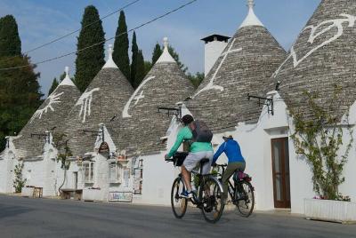 Alberobello and Locorotondo bike tour with aperitif. Alberobello and Locorotondo bike tour with aperitif.