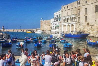 Monopoli Tour among legends and gastronomy