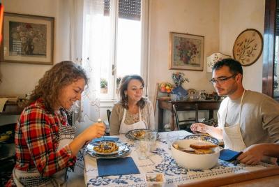 Lunch or dinner and cooking demo at a local home in Pienza Lunch or dinner and cooking demo at a local home in Pienza