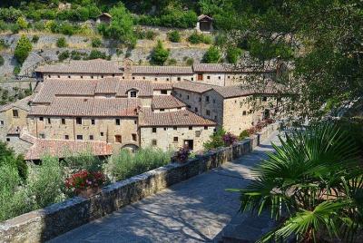 Private Transfer: Fiumicino Airport (FCO) to Cortona or vice versa Private Transfer: Fiumicino Airport (FCO) to Cortona or vice versa