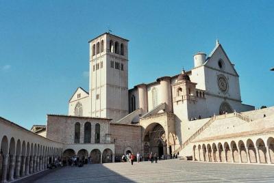 Basilica of St. Francis of Assisi. Tour with official guide Basilica of St. Francis of Assisi. Tour with official guide