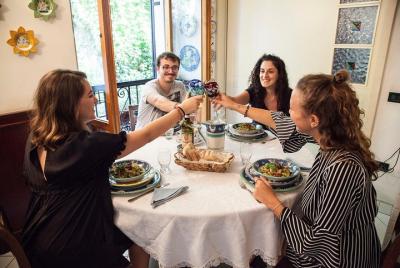 Lunch or dinner and cooking demo at a local home in Assisi Lunch or dinner and cooking demo at a local home in Assisi