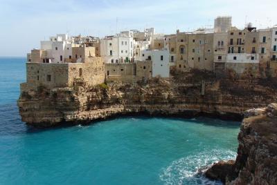 Private tour in Polignano a Mare: overlooking the sea