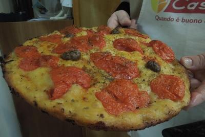 Bari - Semi Private Street Food & City Sightseeing Tour with Loca