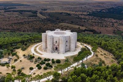 Walking tour Castel del Monte