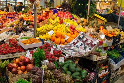 Market tour and lunch or dinner at a local's home in Bergamo