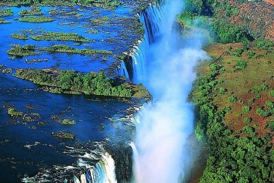 Guided Tour of the Majestic Victoria Falls Guided Tour of the Majestic Victoria Falls