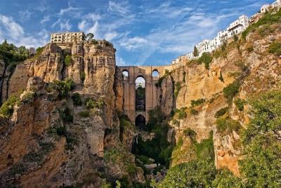 Ronda and Setenil de las Bodegas tour from Malaga Ronda and Setenil de las Bodegas tour from Malaga