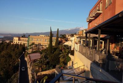 Private Transfer Round Trip Catania Airport Taormina Giardini Naxos Letojanni  Private Transfer Round Trip Catania Airport Taormina Giardini Naxos Letojanni