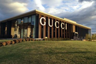 PRIVATE Full-Day Shopping Tour: The Mall GUCCI and Spaces PRADA outlet PRIVATE Full-Day Shopping Tour: The Mall GUCCI and Spaces PRADA outlet