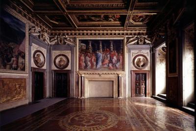 Small-Group Palazzo Vecchio Secret Passages Tour with Lunch Small-Group Palazzo Vecchio Secret Passages Tour with Lunch