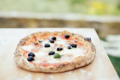 Pizza and Gelato Cooking Class in Tuscan Farmhouse from Florence Pizza and Gelato Cooking Class in Tuscan Farmhouse from Florence