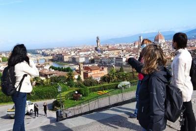 Guided Early Morning Walking Tour of Florence Guided Early Morning Walking Tour of Florence