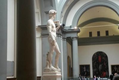 Skip the Line: Accademia Gallery Visit with Audio-Guided Tour