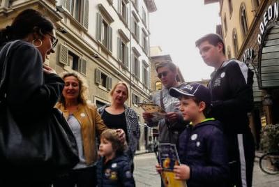 Treasure Hunt Walking Tour in Florence