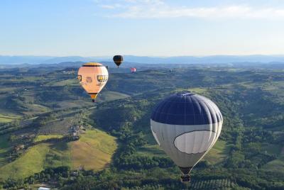 Hot Air Balloon Flight Over Tuscany from Siena Hot Air Balloon Flight Over Tuscany from Siena
