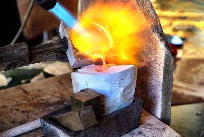 Create your original cuttlefish bone cast jewelry.