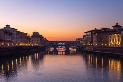 Walking through the marvels of Florence
 - City Walking Tour - Small Group Walking through the marvels of Florence
 - City Walking Tour - Small Group