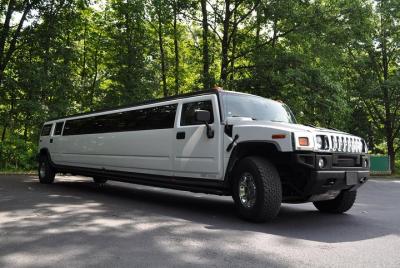 Rent a Car for Wedding: White Hummer Limousine Rent a Car for Wedding: White Hummer Limousine