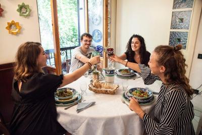 Lunch or dinner and cooking demo at a local home in Ischia Lunch or dinner and cooking demo at a local home in Ischia
