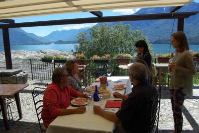 A panoramic wine tasting on lake Como A panoramic wine tasting on lake Como
