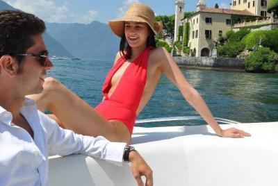 I want to discover you - 1 hour tour on the boat in lake como I want to discover you - 1 hour tour on the boat in lake como