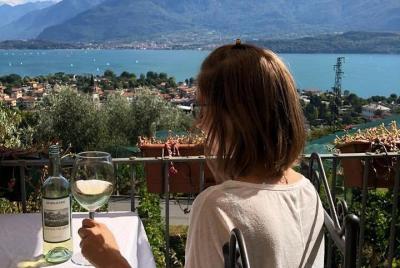Domaso: Wine Tasting at the Winery on Como Lake Domaso: Wine Tasting at the Winery on Como Lake