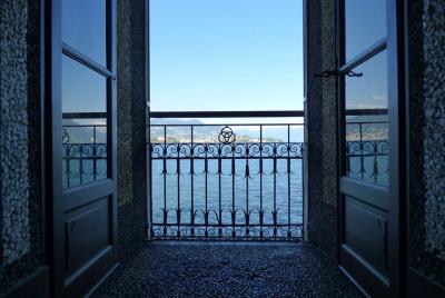 Taxiboat - Private Transfer to the three Borromean Islands from Stresa Taxiboat - Private Transfer to the three Borromean Islands from Stresa