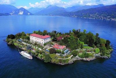 The best tour of the Borromean Isles on Lake Maggiore The best tour of the Borromean Isles on Lake Maggiore