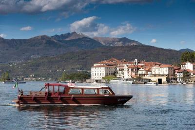 Sunset private cruise with a tour guide Sunset private cruise with a tour guide