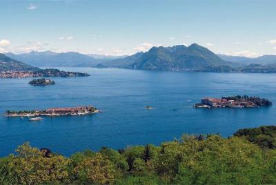 Tour of the island Bella and Pescatori island Tour of the island Bella and Pescatori island