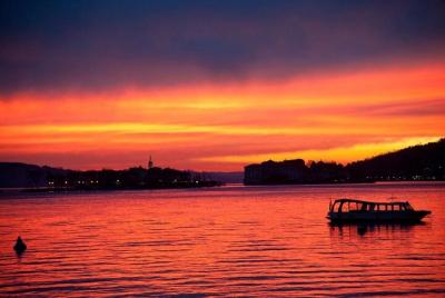 Stresa: Lake Maggiore and Borromean Islands Sunset Cruise  Stresa: Lake Maggiore and Borromean Islands Sunset Cruise