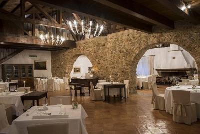 Luxury afternoon on the Ionian coast: gourmet dinner with wine ta